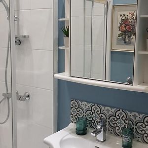 Twin Room Private Bathroom